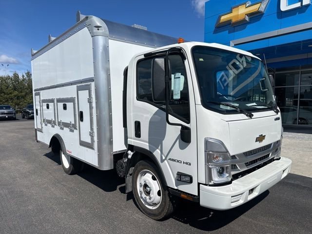 2024 Chevrolet Low Cab Forward Base