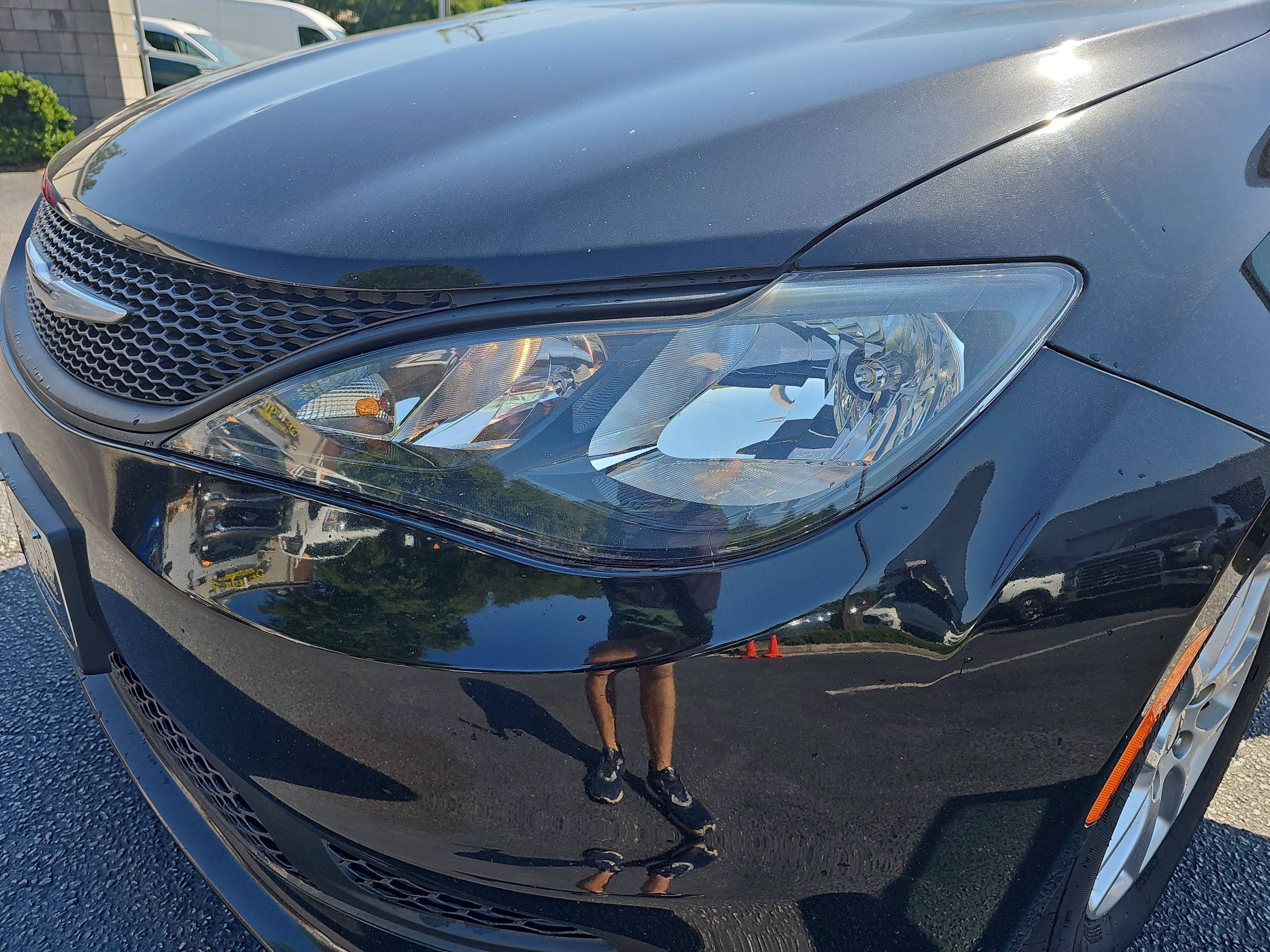 Used 2024 Diamond Black Crystal Pearlcoat Chrysler LX image 33