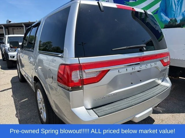 Used 2016 Silver Lincoln Select image 6
