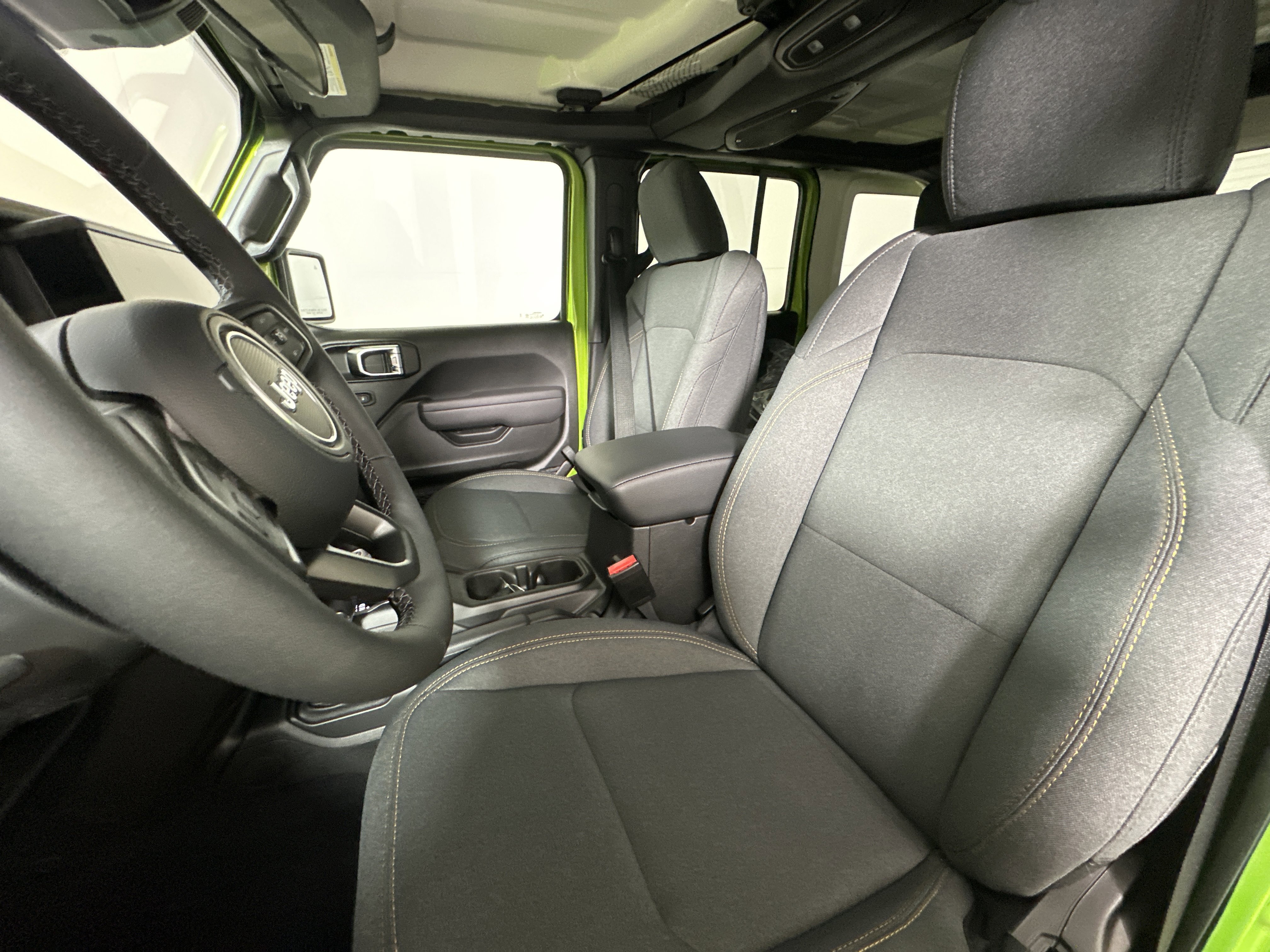 2026 Jeep Wrangler 4-Door Willys - Photo 9