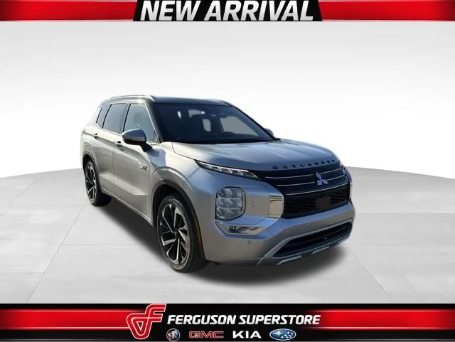 2025 Mitsubishi Outlander Plug-in Hybrid SEL S-AWC's photo
