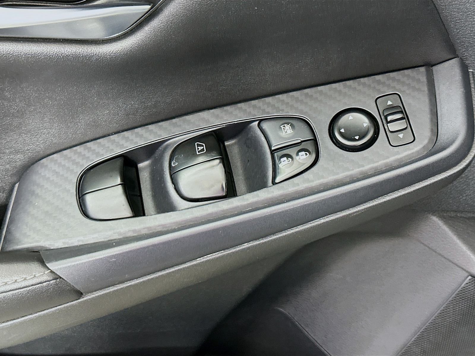 Used 2023 Gun Metallic Nissan SV image 18