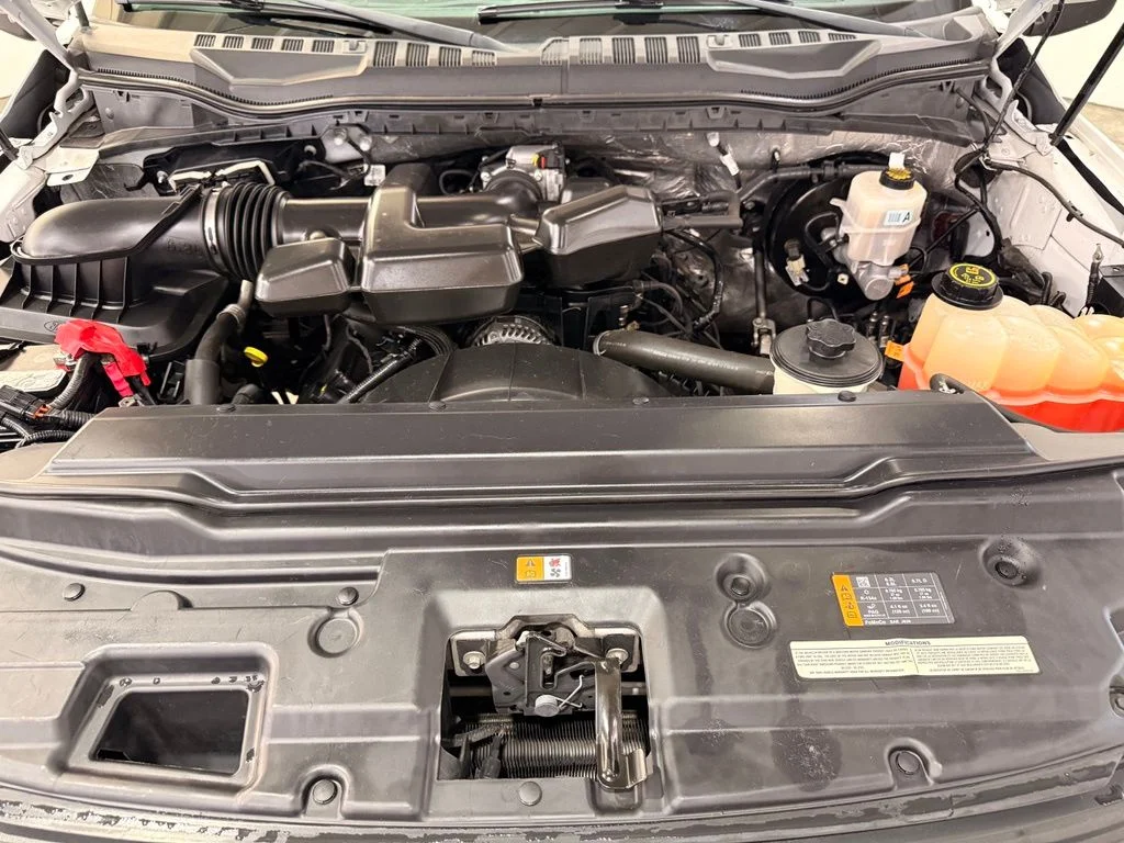 Used 2018 White Ford XL image 6