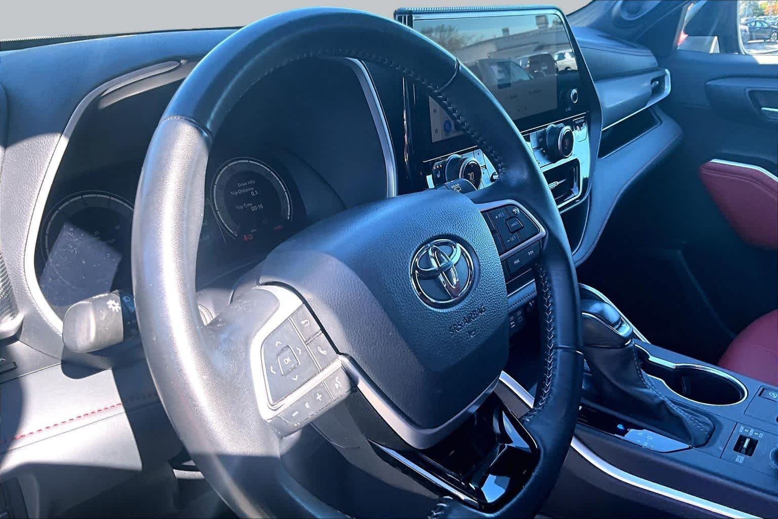 Used 2025 Magnetic Gray Metallic Toyota XSE image 18