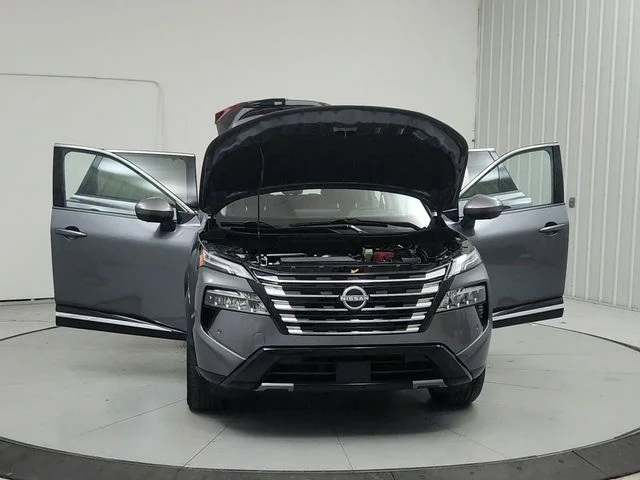 Used 2026 Gray Nissan Platinum image 10