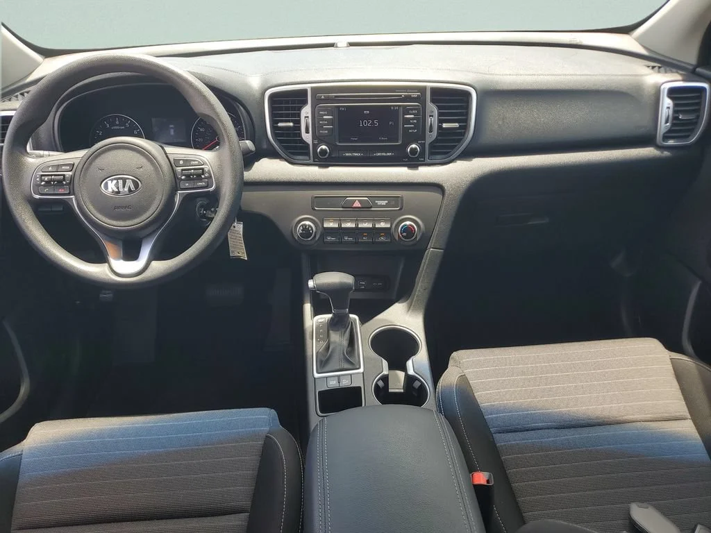 Used 2018 White Kia LX image 12