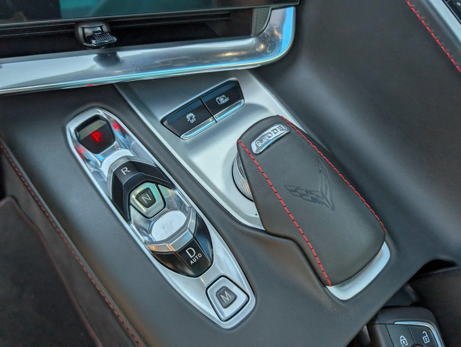 Used 2020 BLACK Chevrolet 3LT image 25