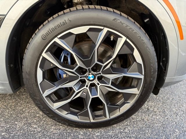Used 2024 Gray Metallic BMW M60i image 9