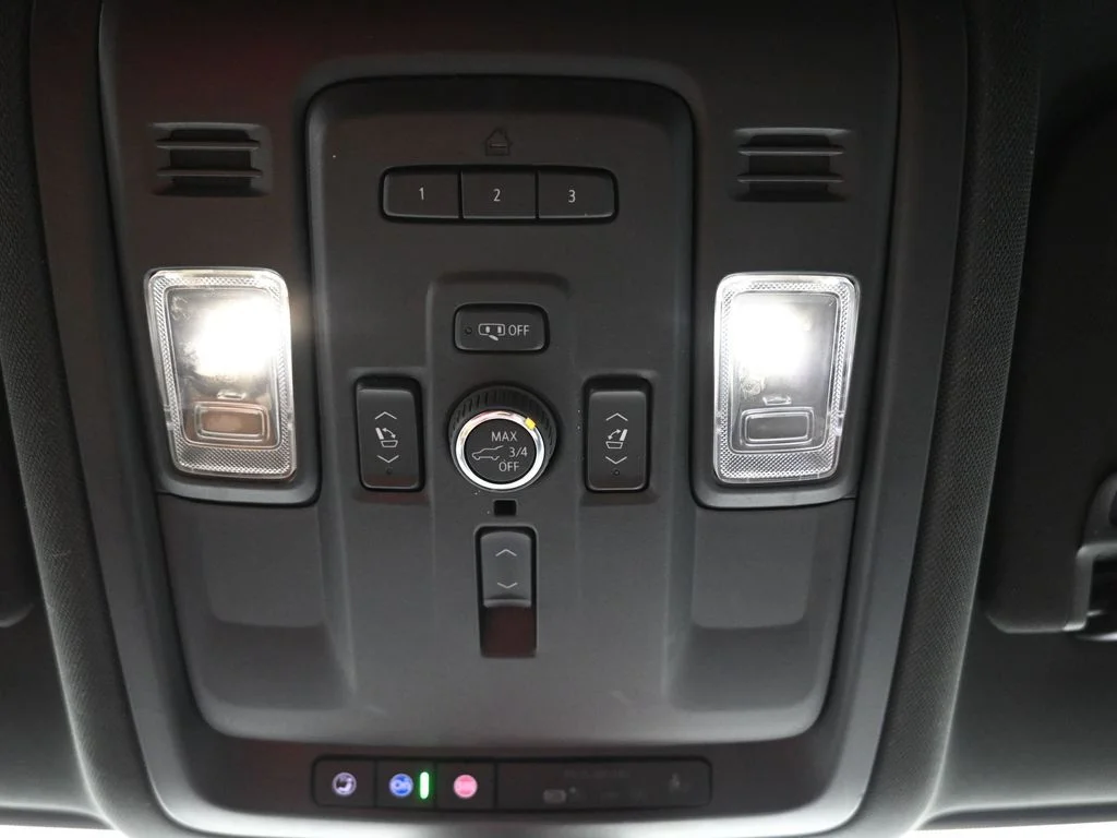 Used 2022 Beige Chevrolet High Country image 15
