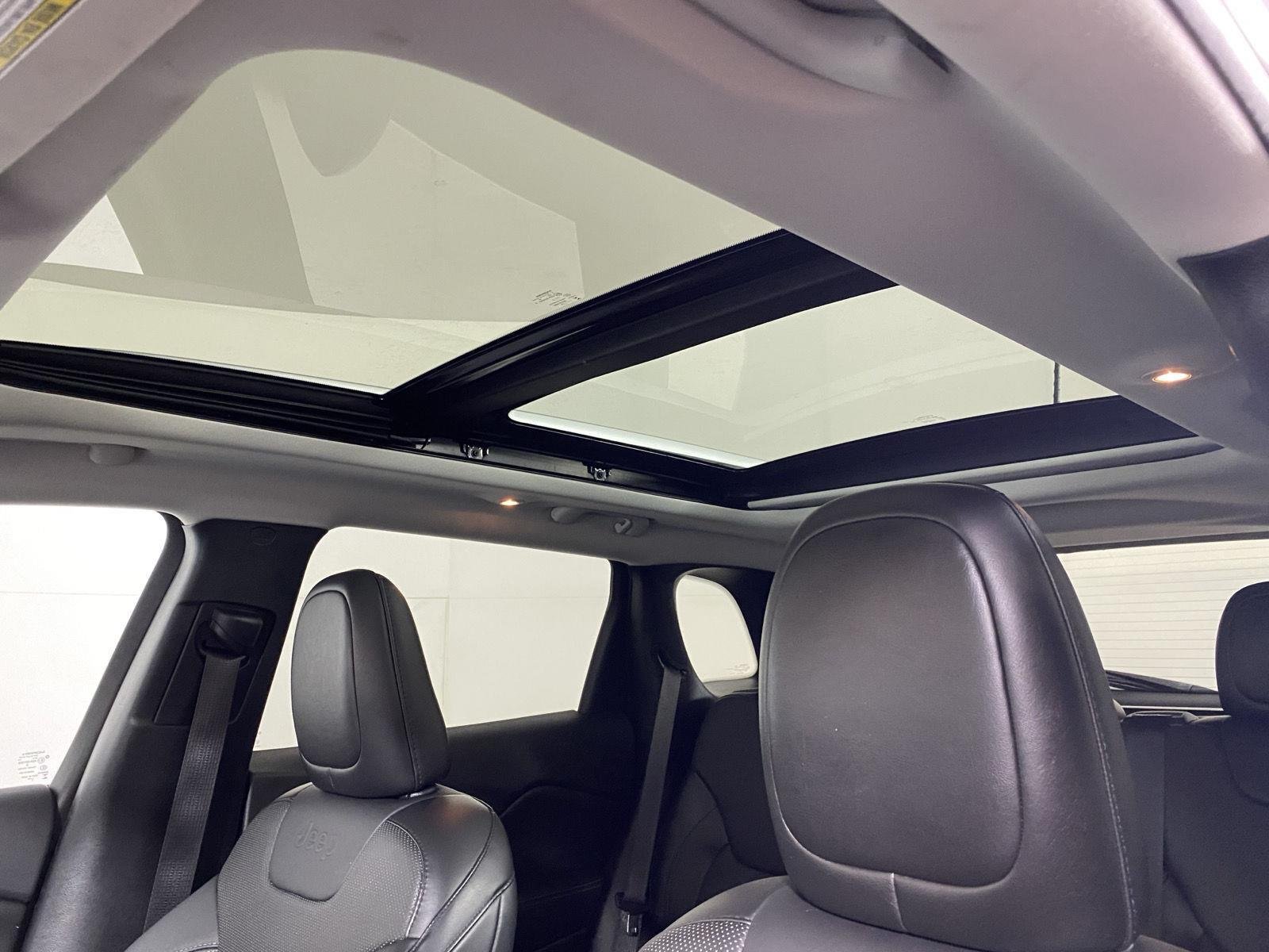 Used 2019 Bright White Clearcoat Jeep Limited image 14