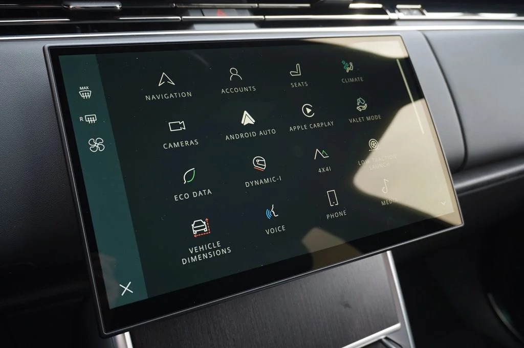New 2026 Santorini Black Land Rover SE image 21