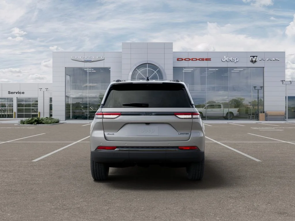 New 2025 Silver Zynith Exterior Paint Jeep Limited image 8