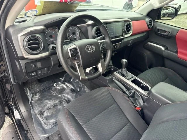 Used 2022 Black Toyota SR5 image 10