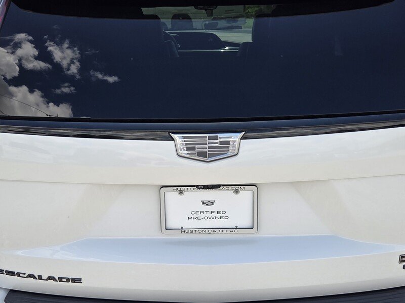 Used 2022 Crystal White CADILLAC 4WD 4DR SPORT image 13