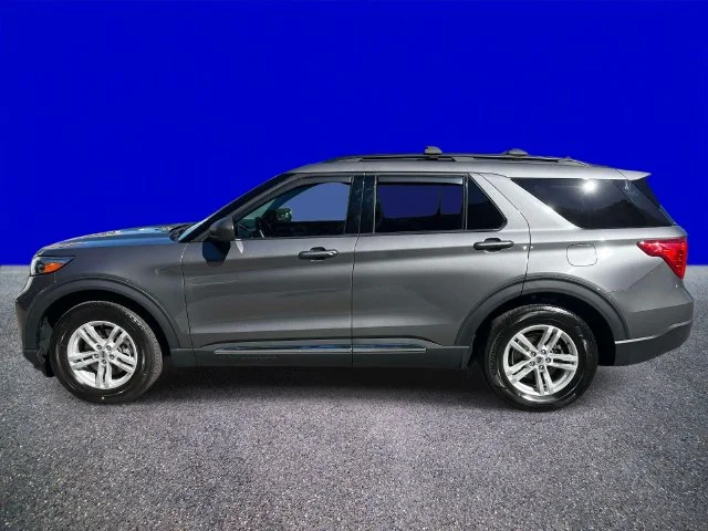 Used 2023 Gray Metallic Ford XLT image 6