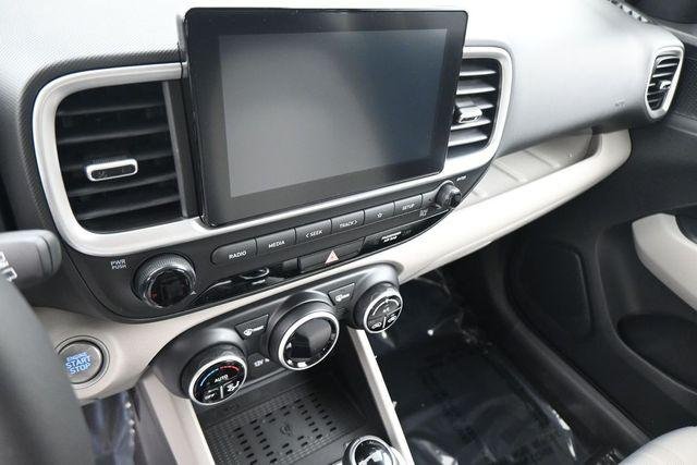 New 2026 Gray Hyundai SEL image 20