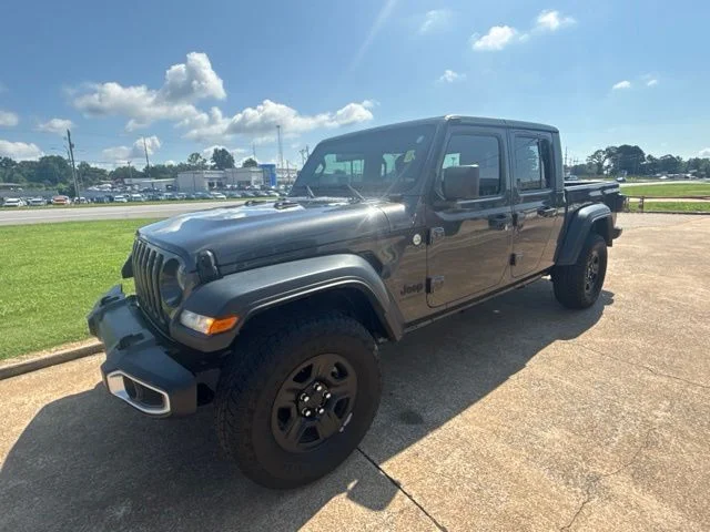 Used 2020 Gray Jeep Sport image 4