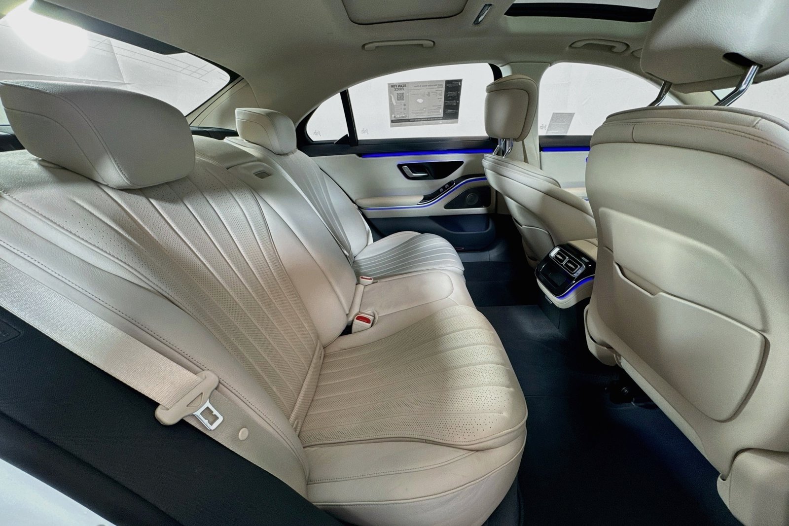 Used 2023 Manufaktur Diamond White Mercedes-Benz S 500 image 26