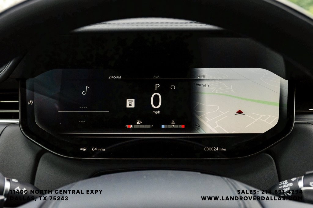New 2027 Fuji White Land Rover SE image 16