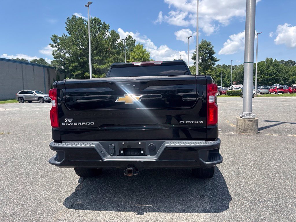 Used 2022 Black Chevrolet Custom image 20