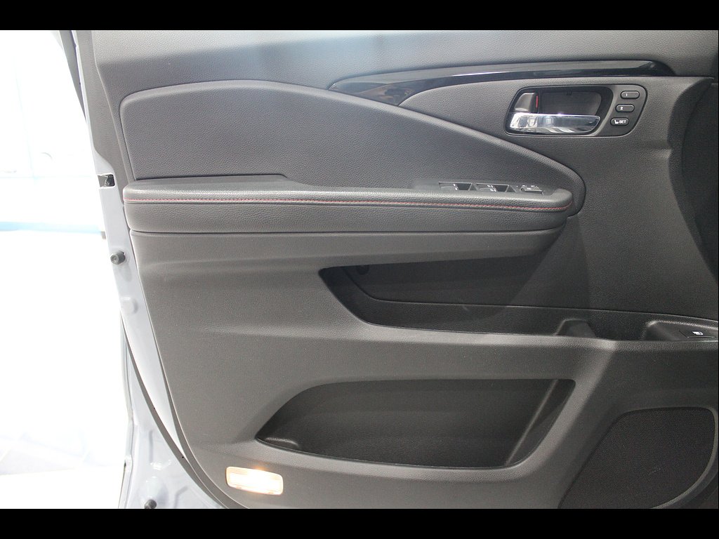 2022 Honda Ridgeline Black Edition - Photo 15