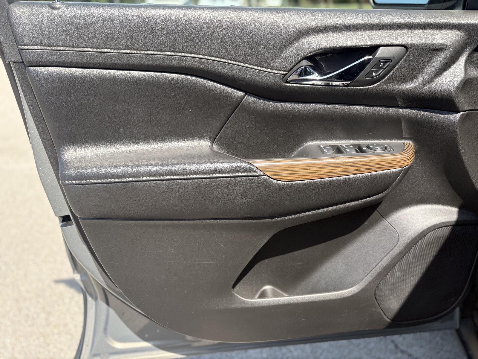 Used 2019 Pepperdust Metallic GMC SLE image 29