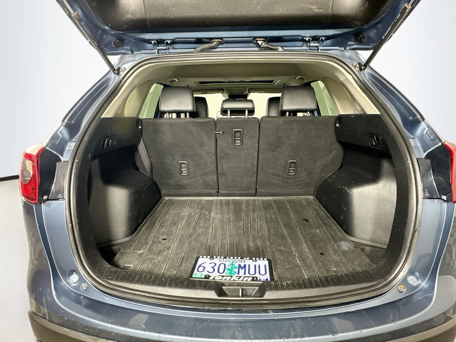 Used 2016 Blue Reflex Mica Mazda Grand Touring image 27