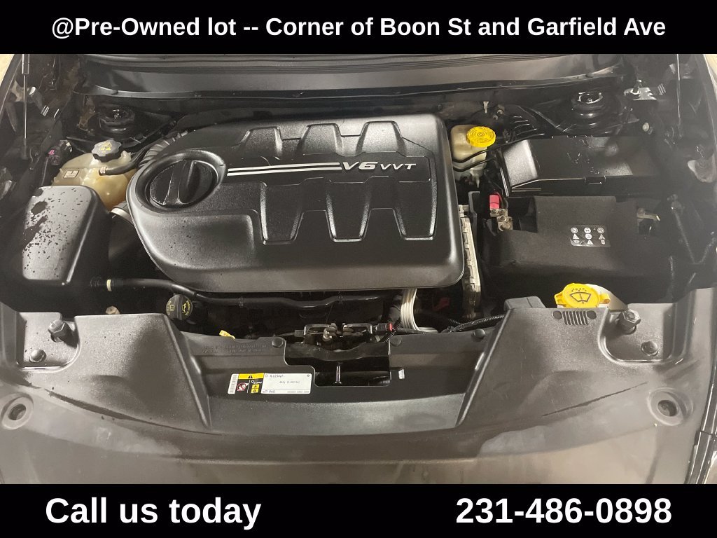 Used 2015 Black Jeep Latitude image 18