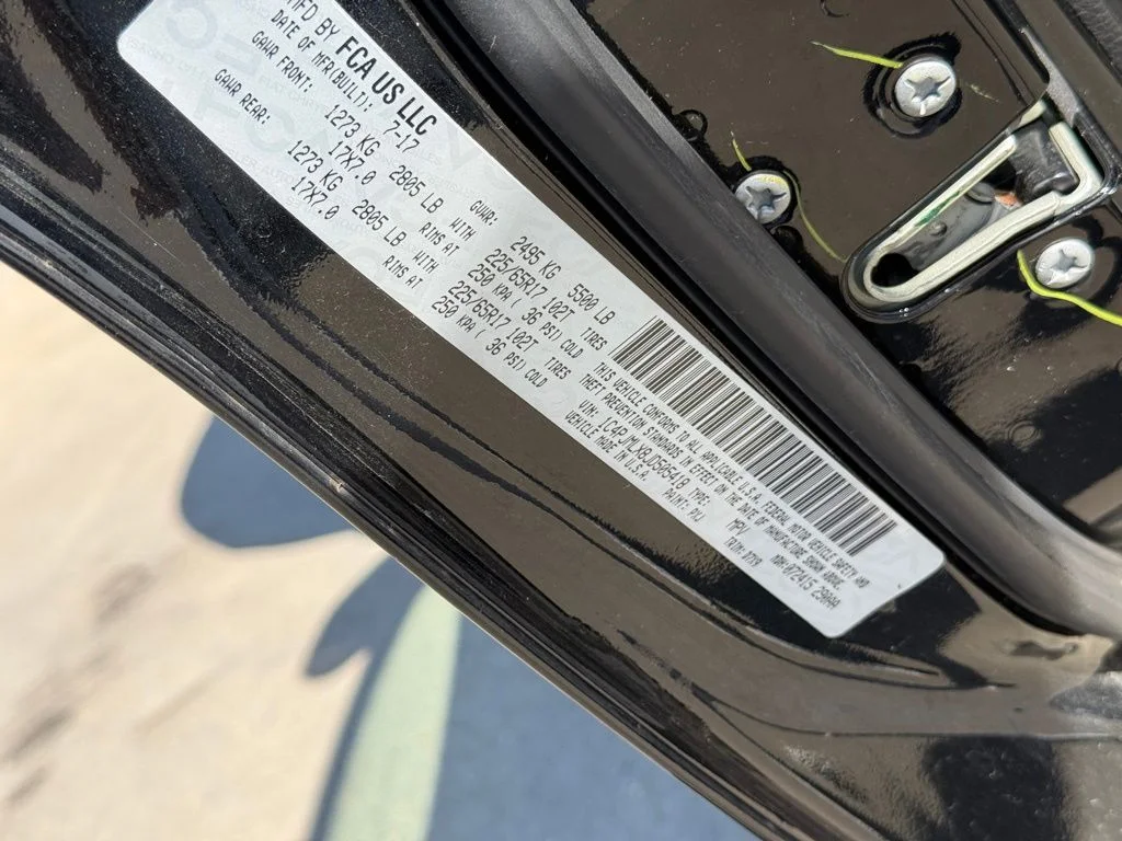 Used 2018 Black Jeep Latitude Plus image 10