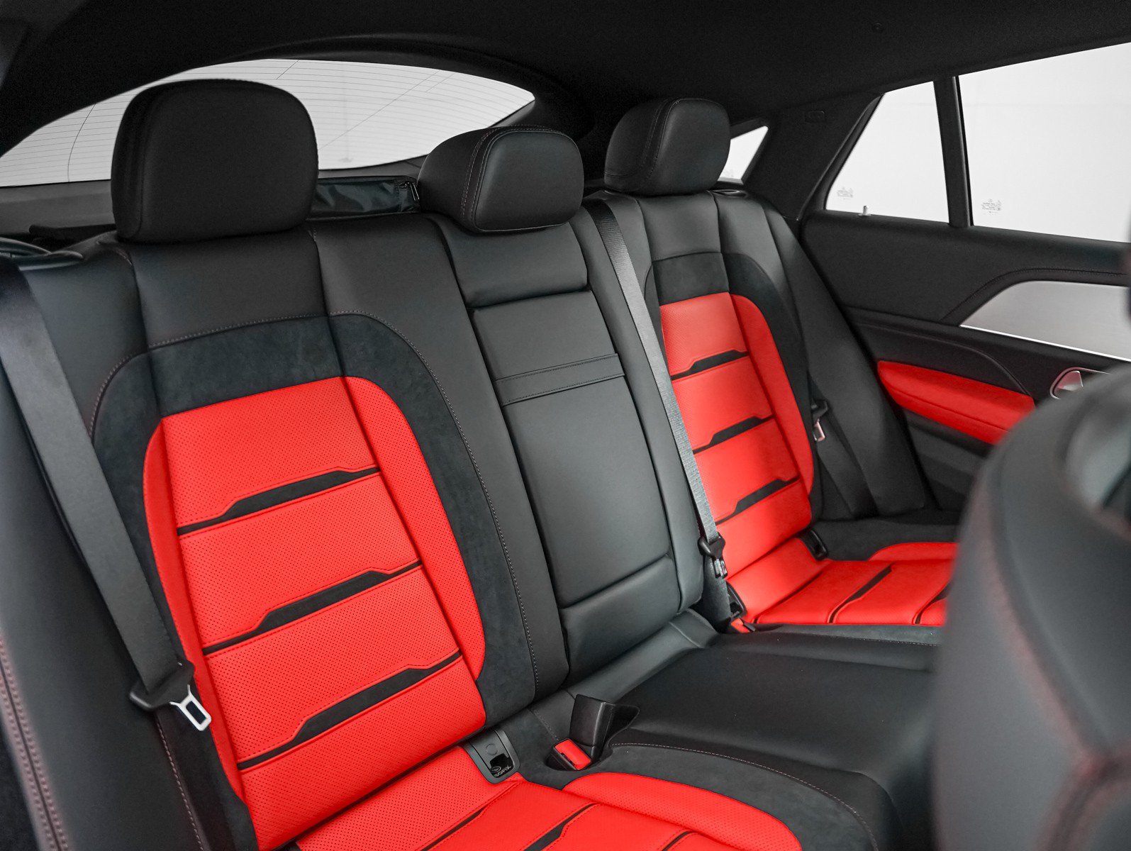 New 2026 Obsidian Black Metallic Mercedes-Benz AMG® GLE 53 4MATIC+ Coupe image 13