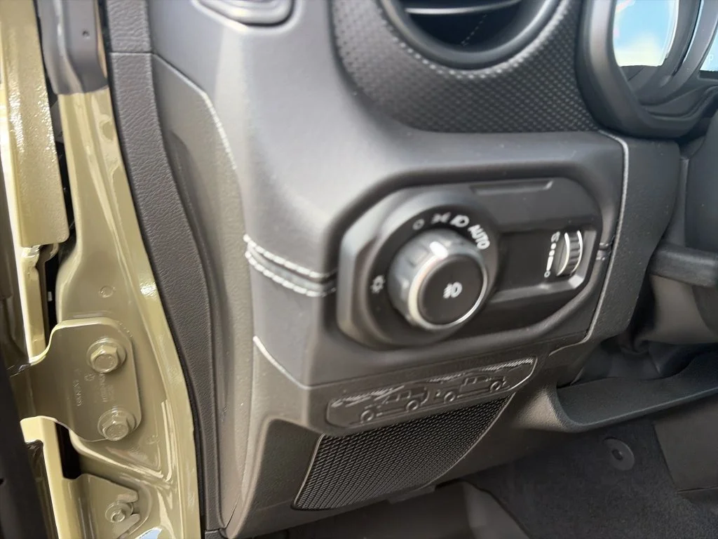New 2027 41 Paint Jeep Rubicon X image 18