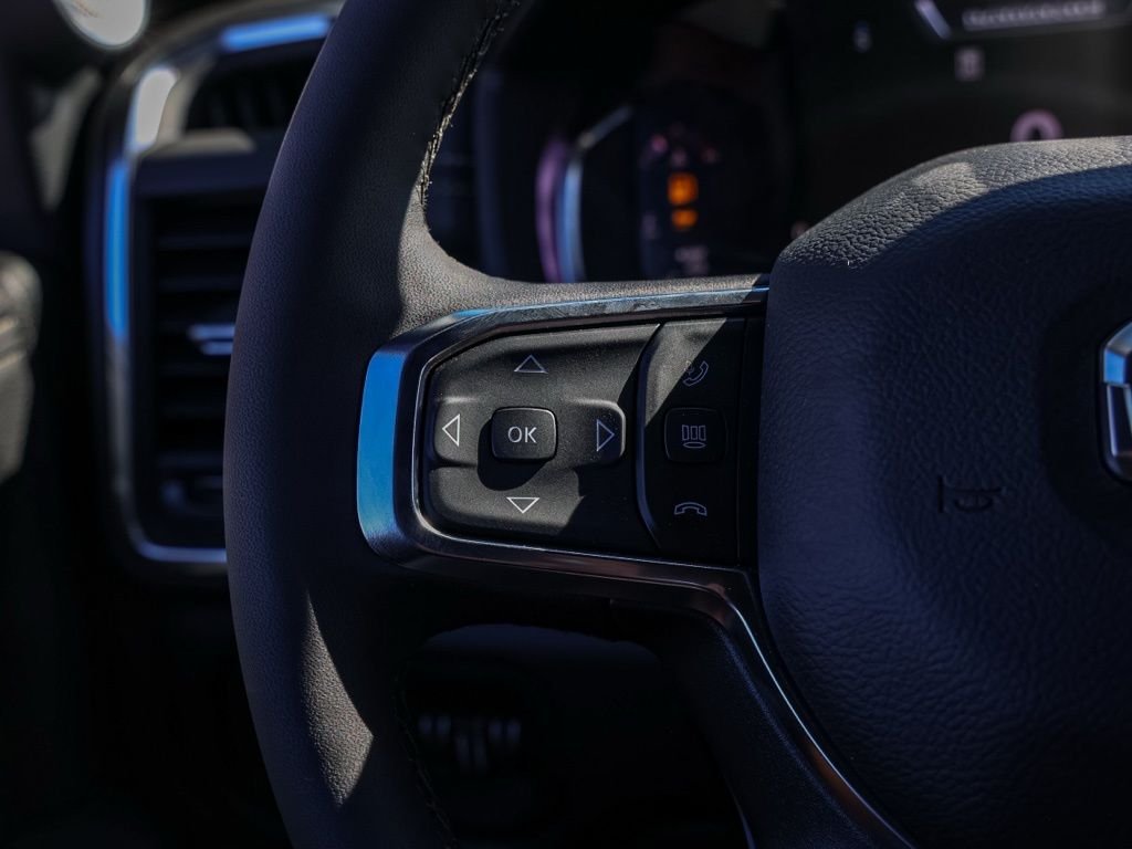 New 2026 Molten Red Pearl-Coat Exterior Paint RAM Laramie image 24