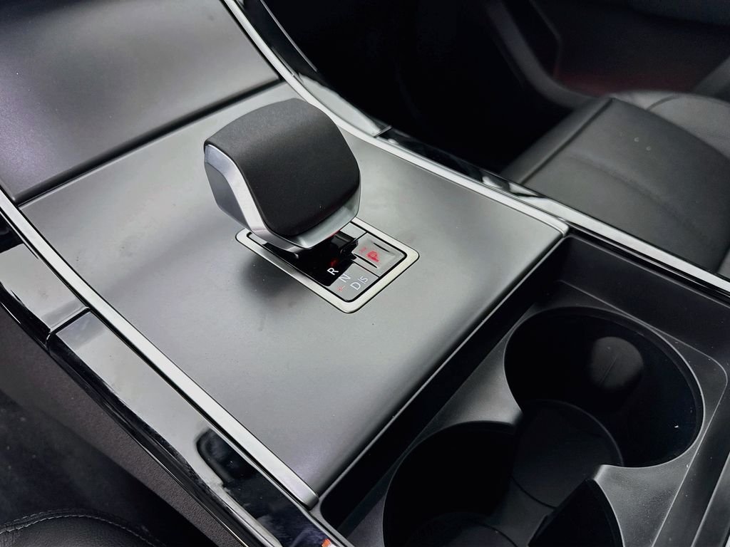 New 2026 Fuji White Land Rover S image 17