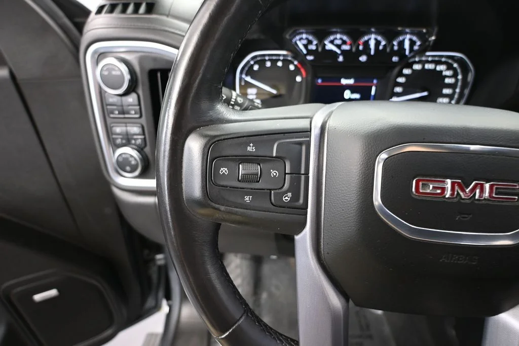Used 2021 Silver GMC Elevation image 31