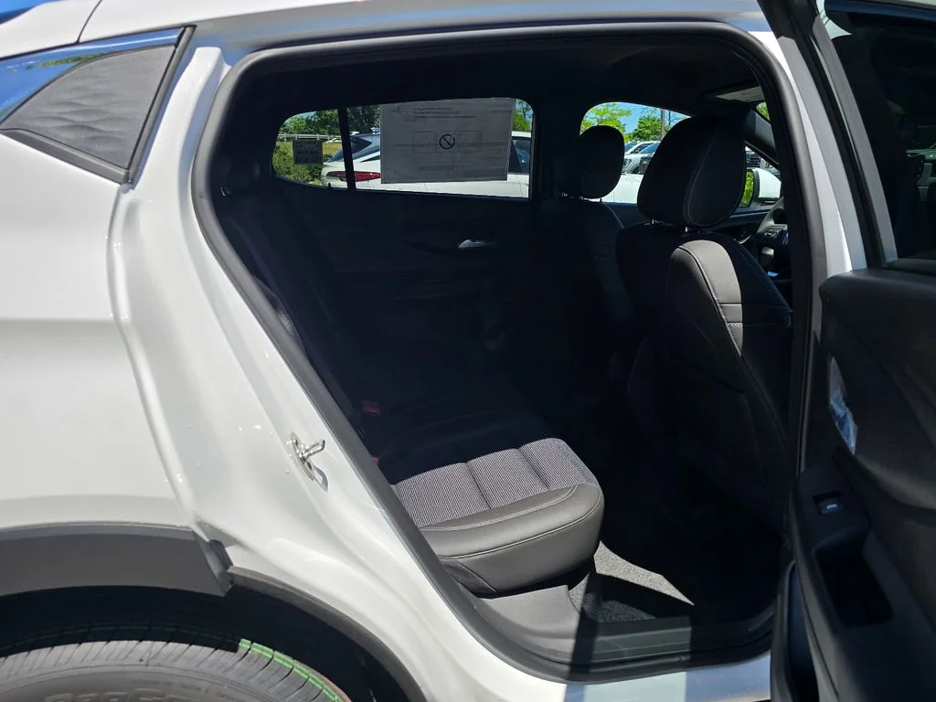New 2026 Summit White Buick Preferred image 29