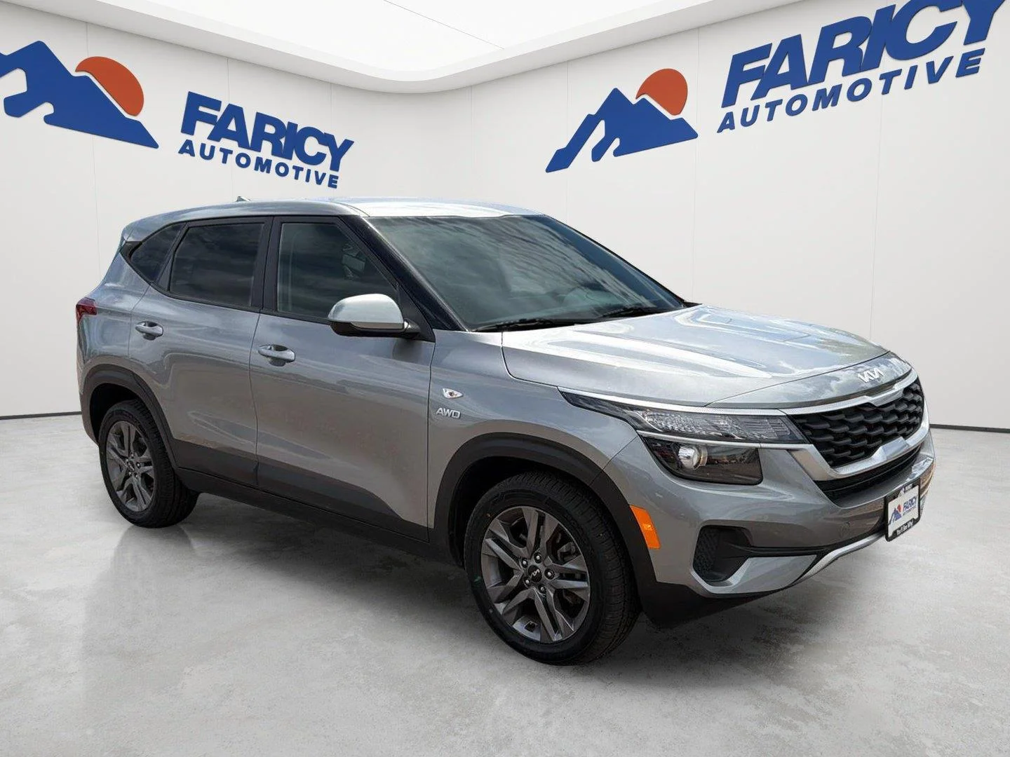 Used 2023 Steel Gray Kia LX image 5