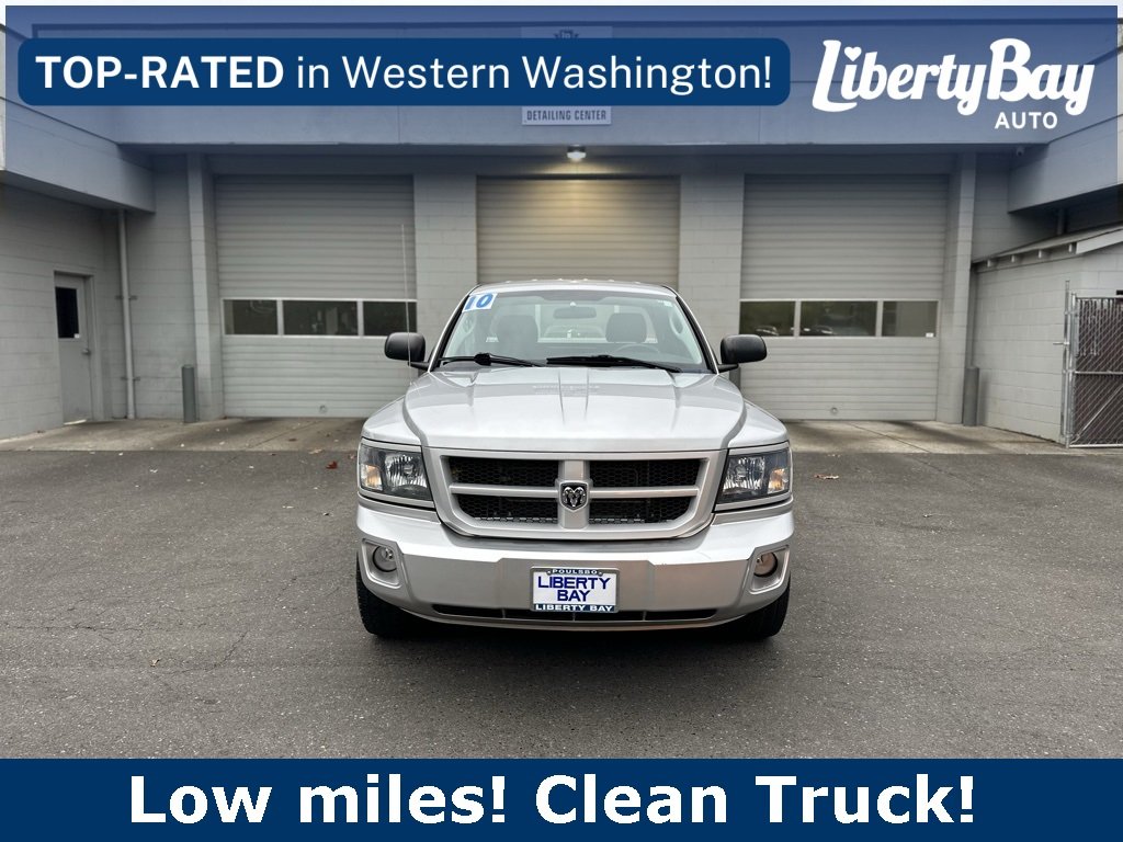 2010 Dodge Dakota Big Horn photo 2