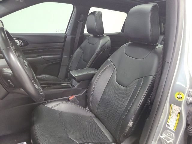 Used 2022 Billet Silver Metallic Clearcoat Jeep High Altitude image 21