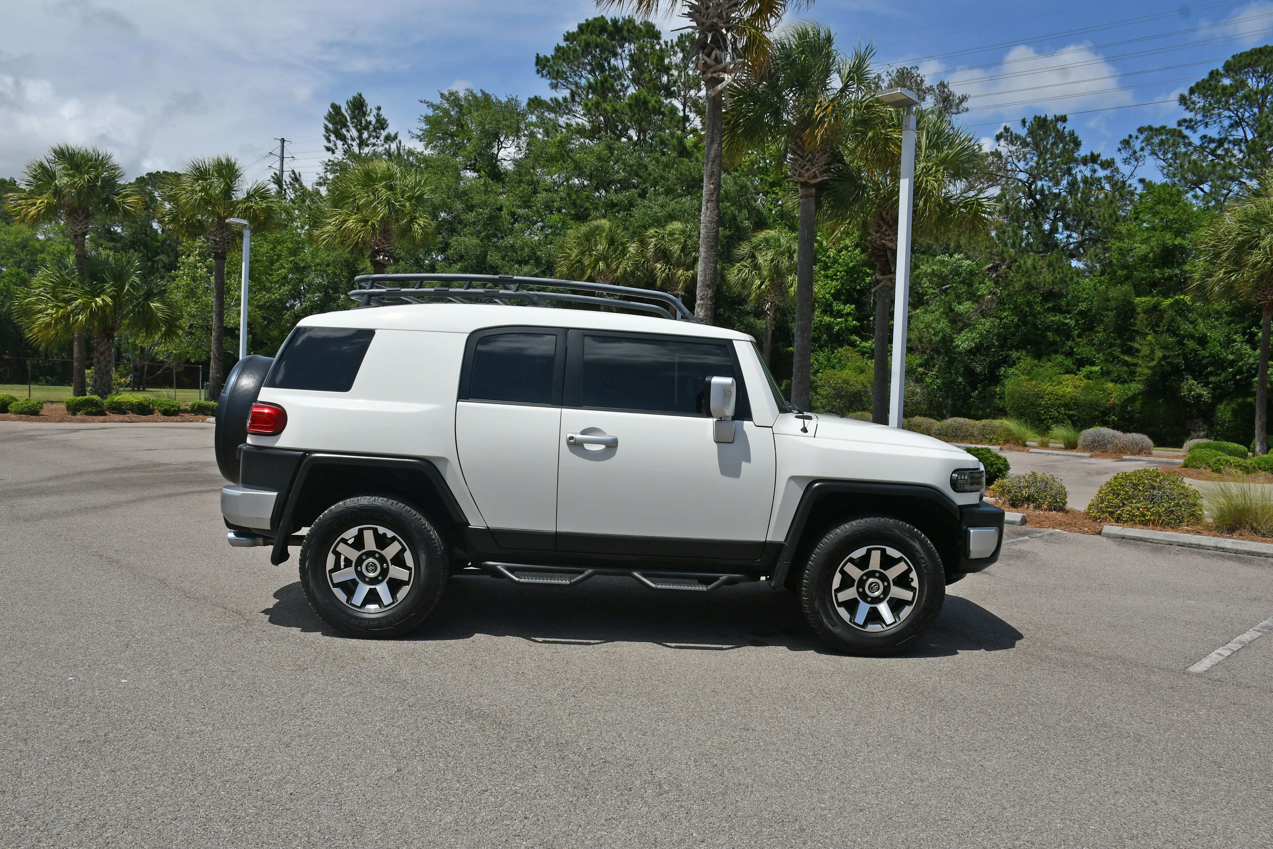 2013 Toyota FJ Cruiser 4x4 AT's photo