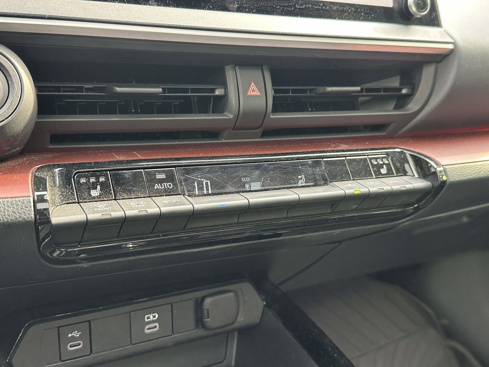 2023 Toyota Prius Prime XSE - Photo 35