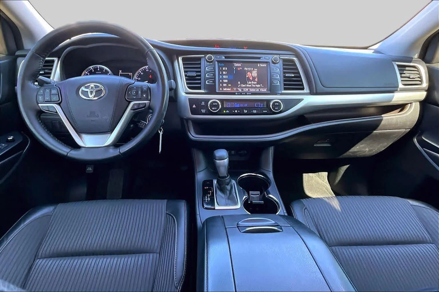 Used 2017 Blizzard Pearl Toyota LE image 14