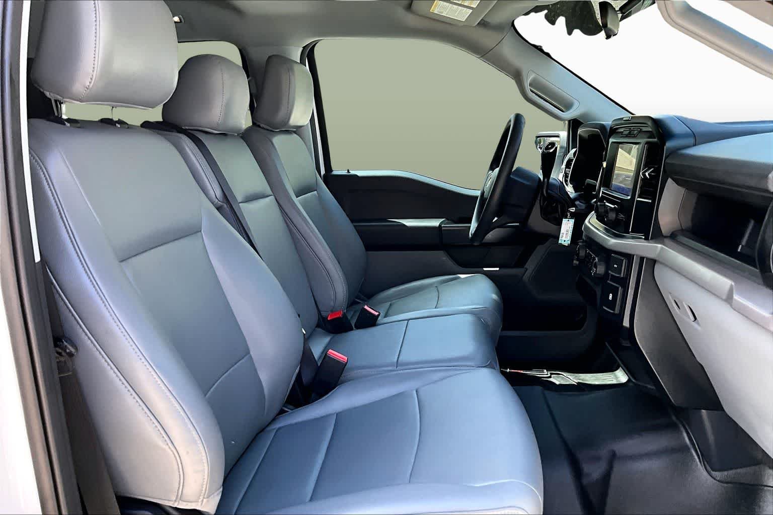 Used 2023 Oxford White Ford XL image 23
