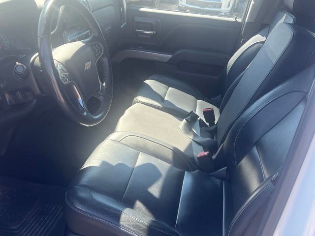 Used 2018 White Chevrolet LT image 10