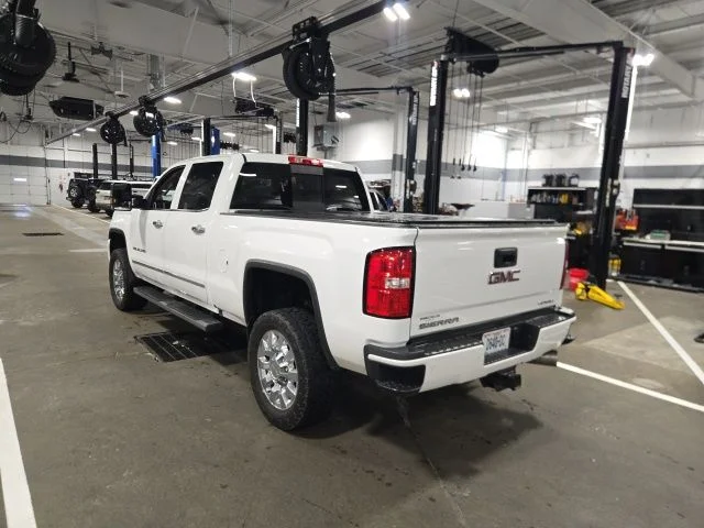 Used 2016 White GMC Denali image 7