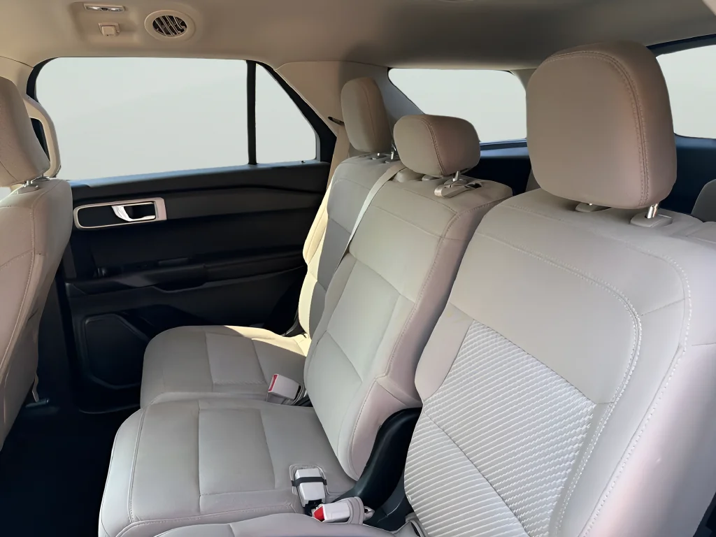 Used 2021 Silver Ford Base image 30