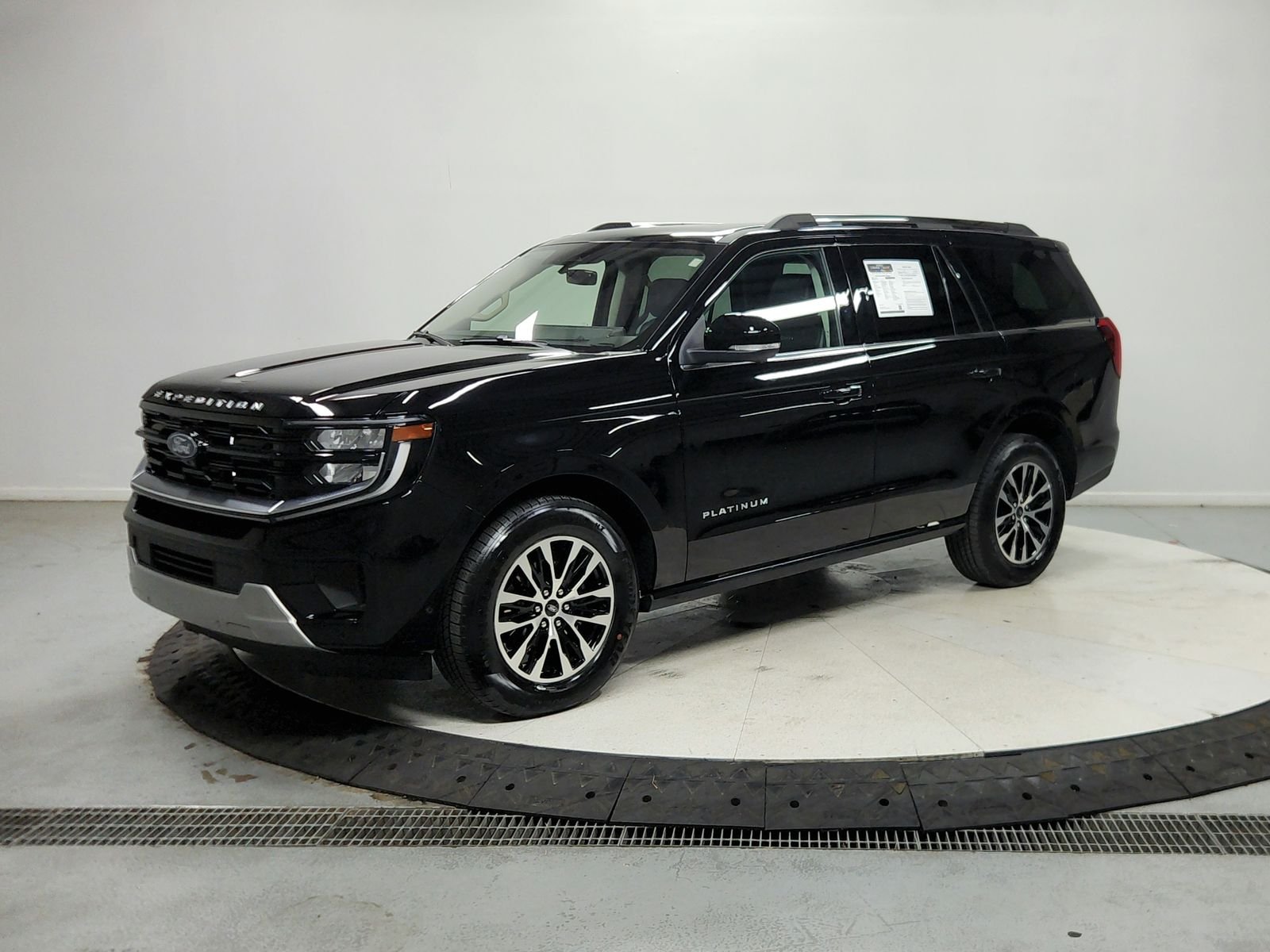 Used 2025 Agate Black Ford Platinum image 4
