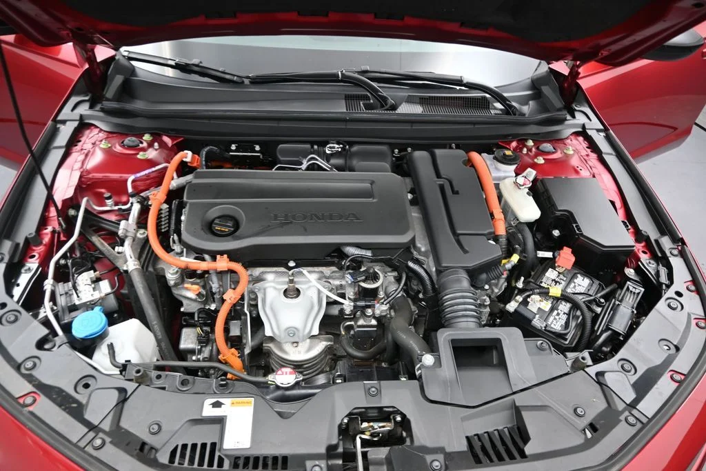 Used 2023 Radiant Red Metallic Honda Sport-L image 12