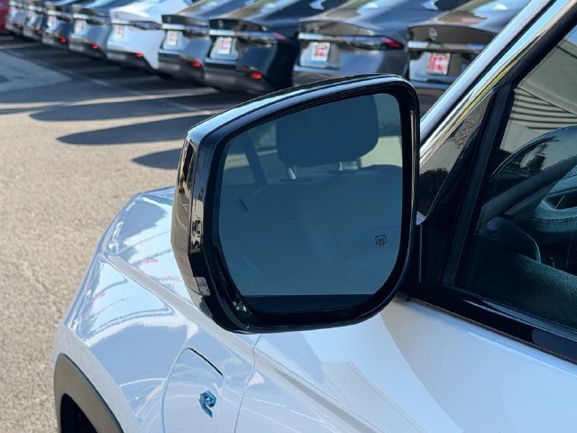 Used 2024 White Jeep 4xe image 10