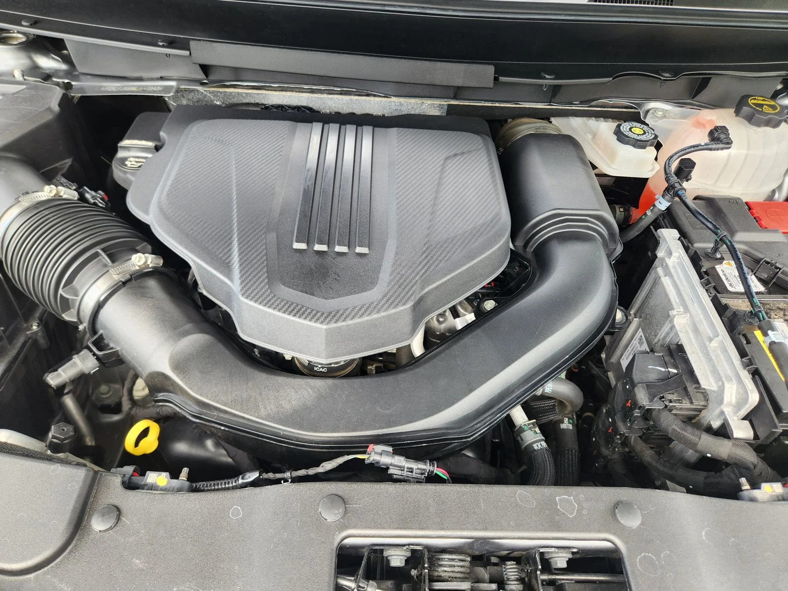 Used 2025 Gray Chevrolet Z71 image 30