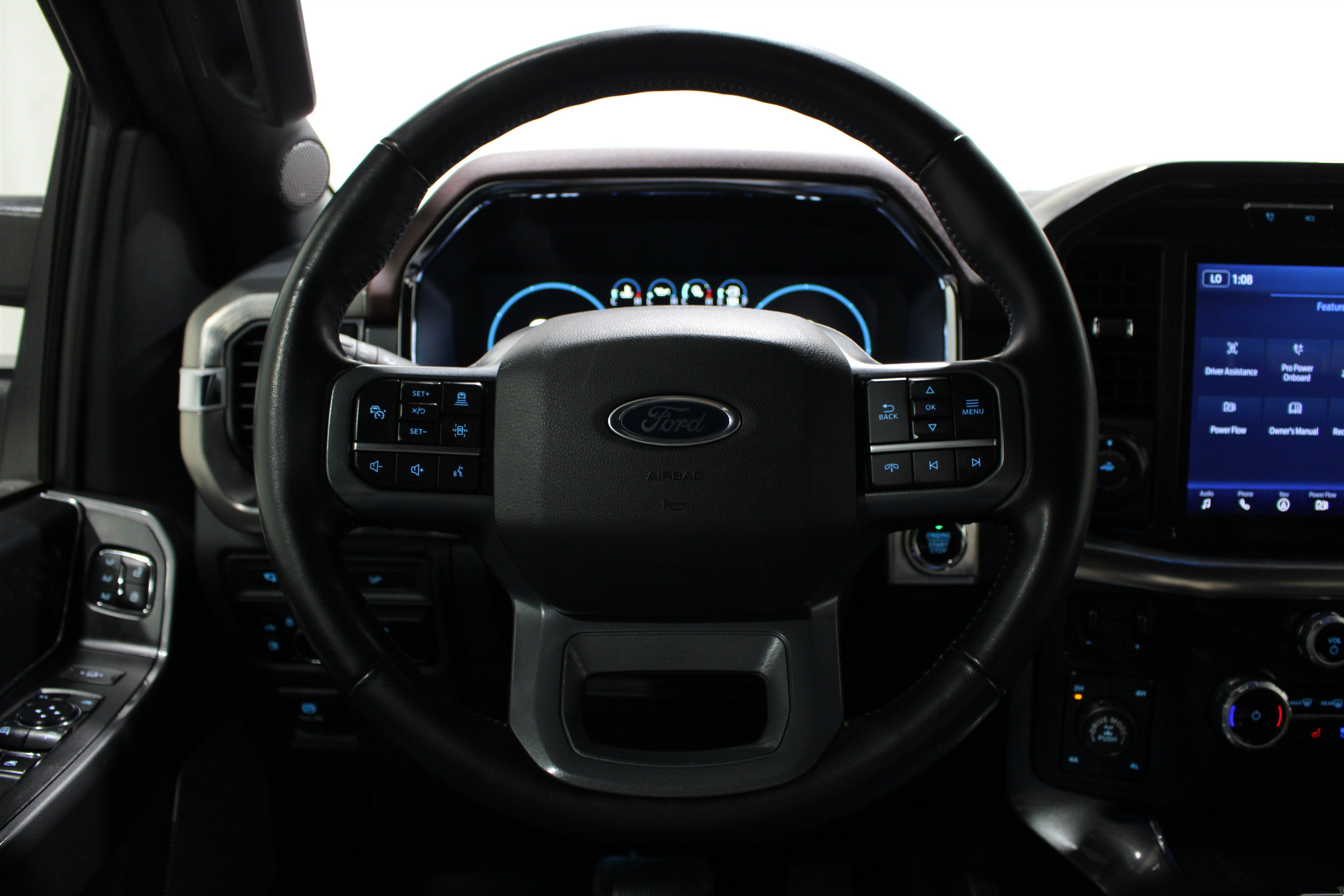 2023 Ford F-150 Lariat - Photo 11